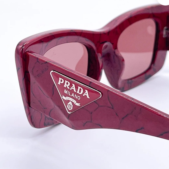 🍒RARE PRADA RED MARBLE ETRUSCAN MARBLE - brand new cat eye authentic Prada - Picture 15 of 15